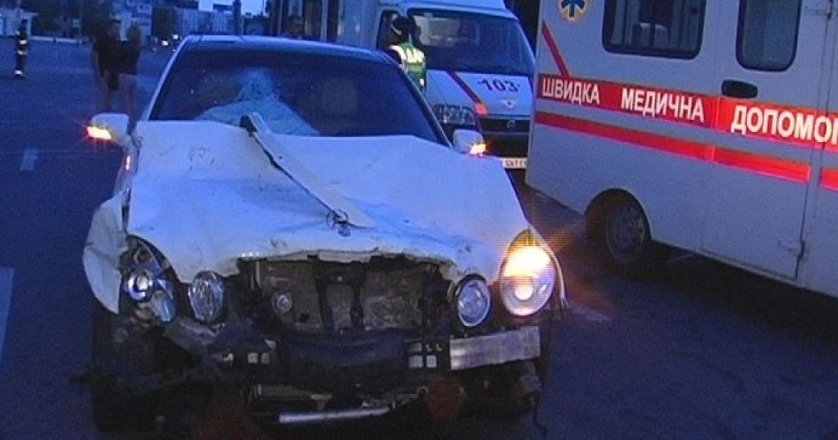 В центрі Києва сталася потрійна ДТП