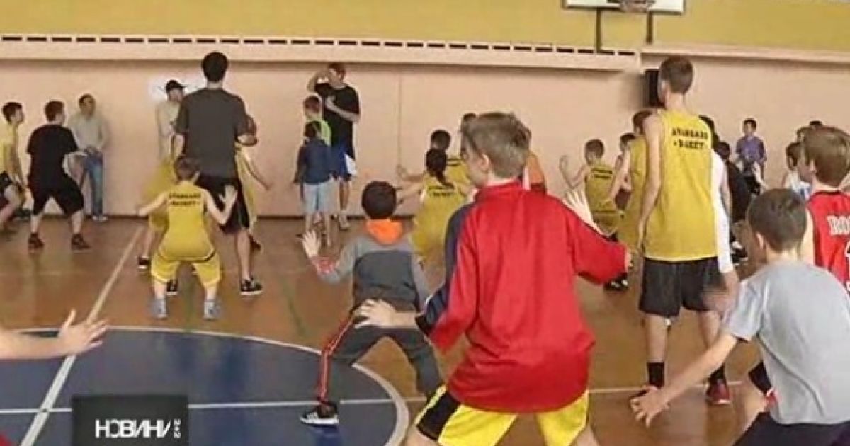 Ветерани НБА "розім'яли" столичну дітвору