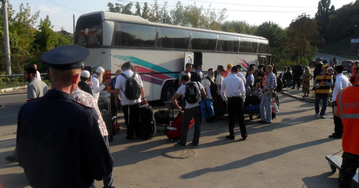 Прочани до Умані прибувають в основному автобусами / © УНН