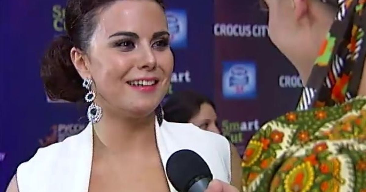 Потап всіляко захищає Настю