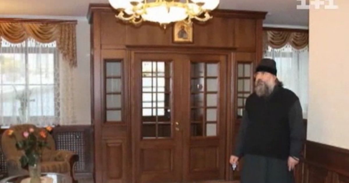 Церковні готелі - це не місце для бідних вірян