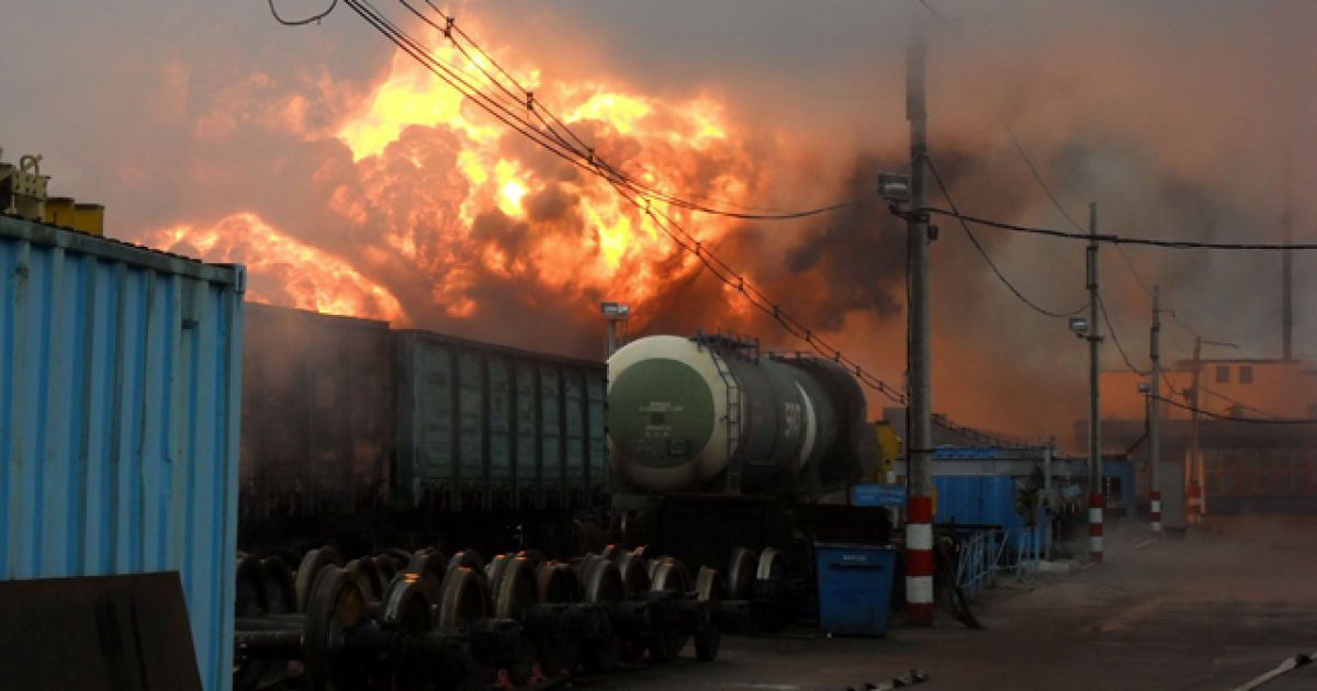 Потяг з хімікатами зійшов у Луїзіані