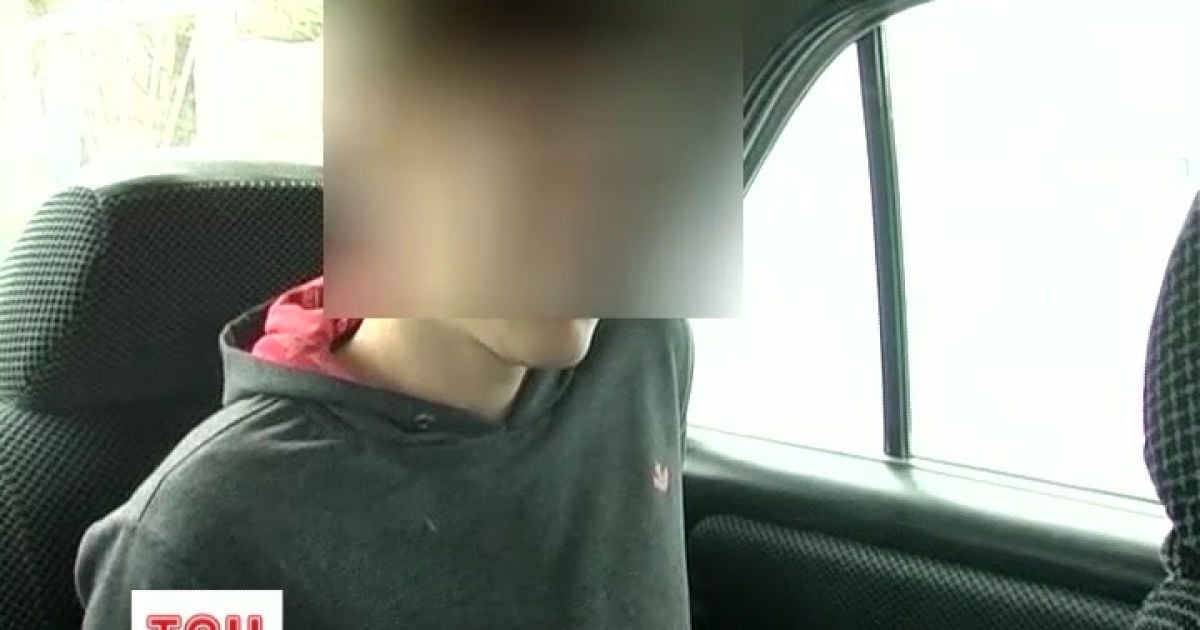 Хлопець тренувався вбивати на тваринах. Скріншот з відео