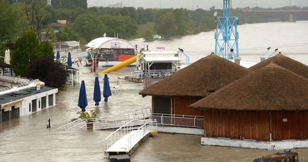 Центральна Європа тоне у воді / © Фото EPA/UPG