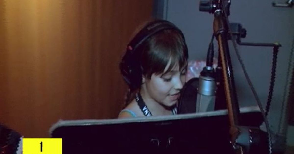 Юна співачка у Америці працює за дорослим графіком