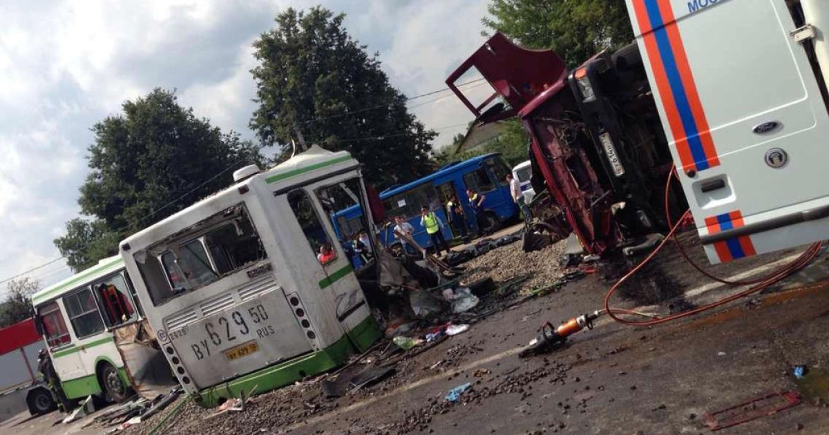 Водія, якого вважають винуватцем ДТП, вже допитують