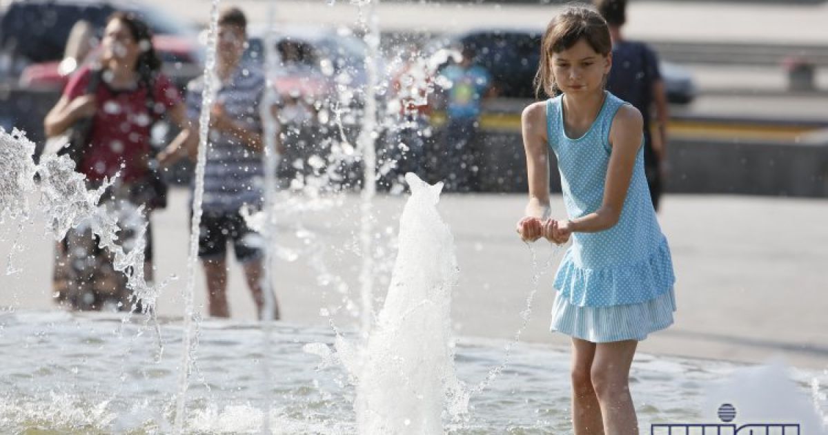 В Украине еще несколько дней будет царить невероятная жара