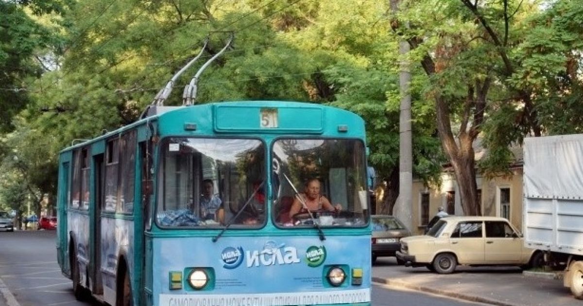 В Одессе троллейбус переехал ребенка