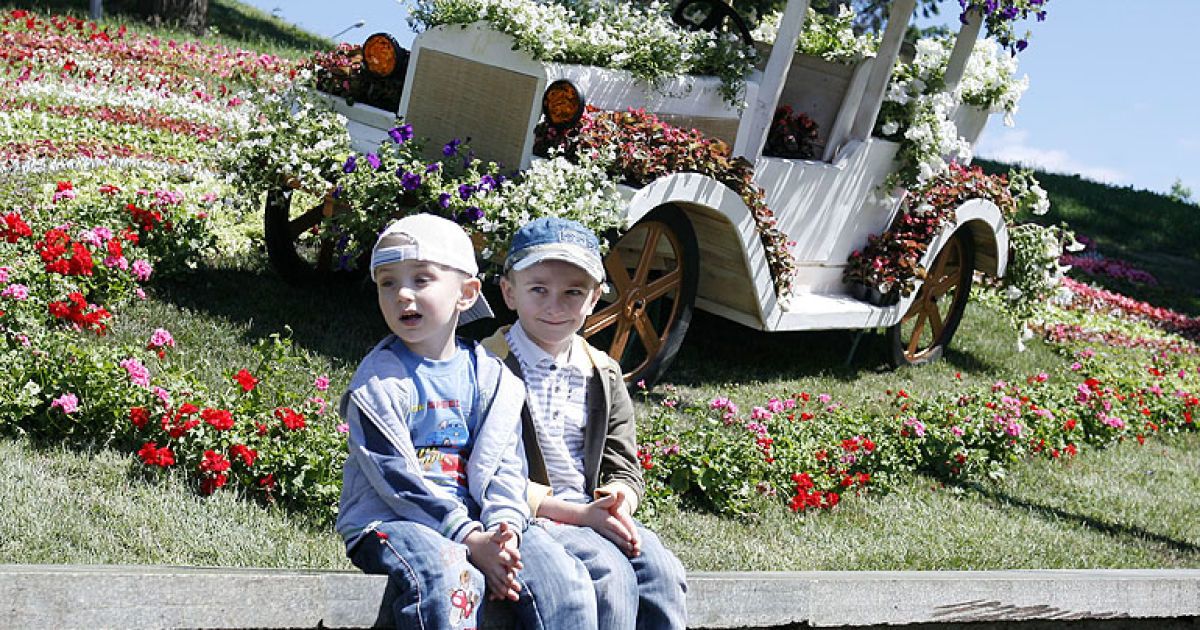 У столиці відкрили виставку "зелених" машин / © kievcity.gov.ua