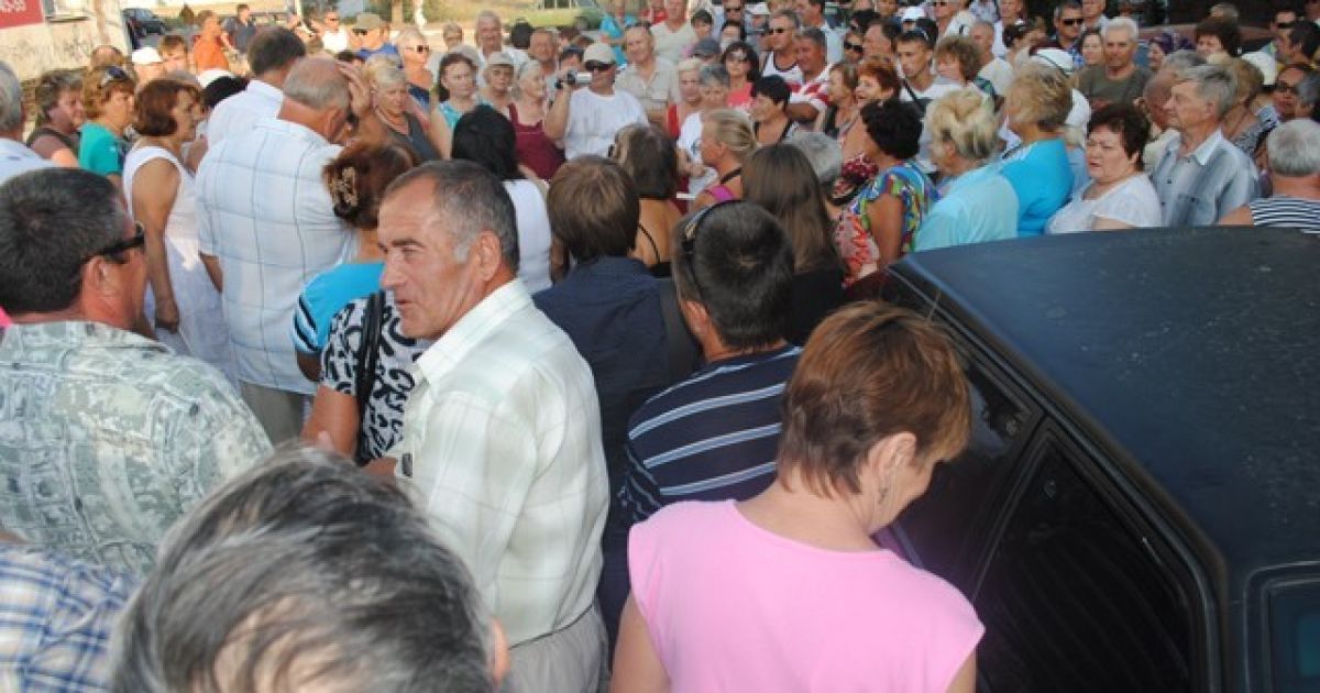 Кримчани потерпають від смороду.
