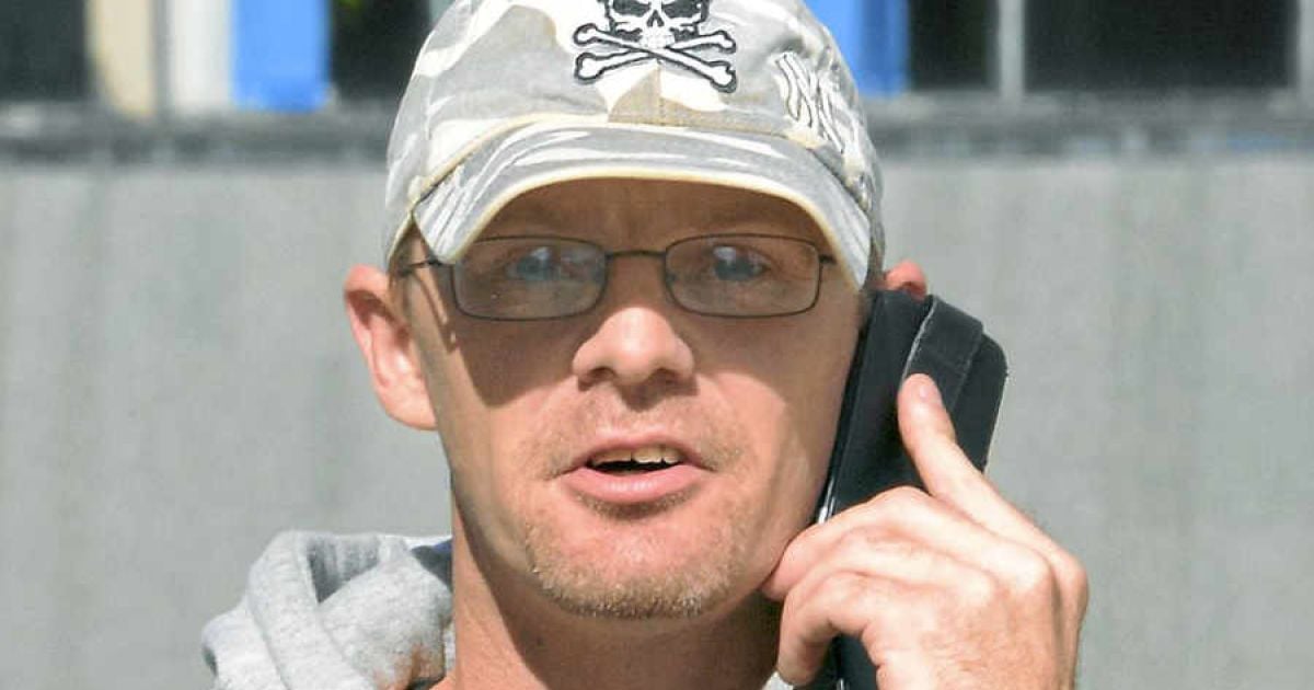 Британець ґвалтував кобилу і двох собак.