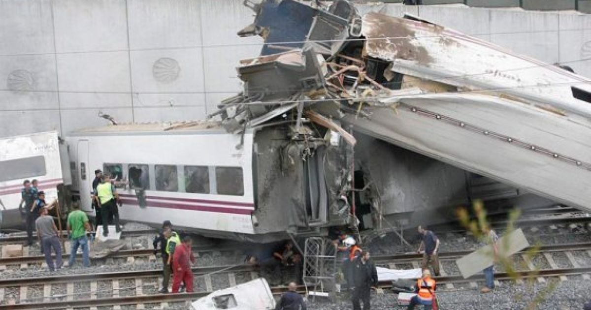 В результаті аварії поїзда в  Галісії загинули 77 людей