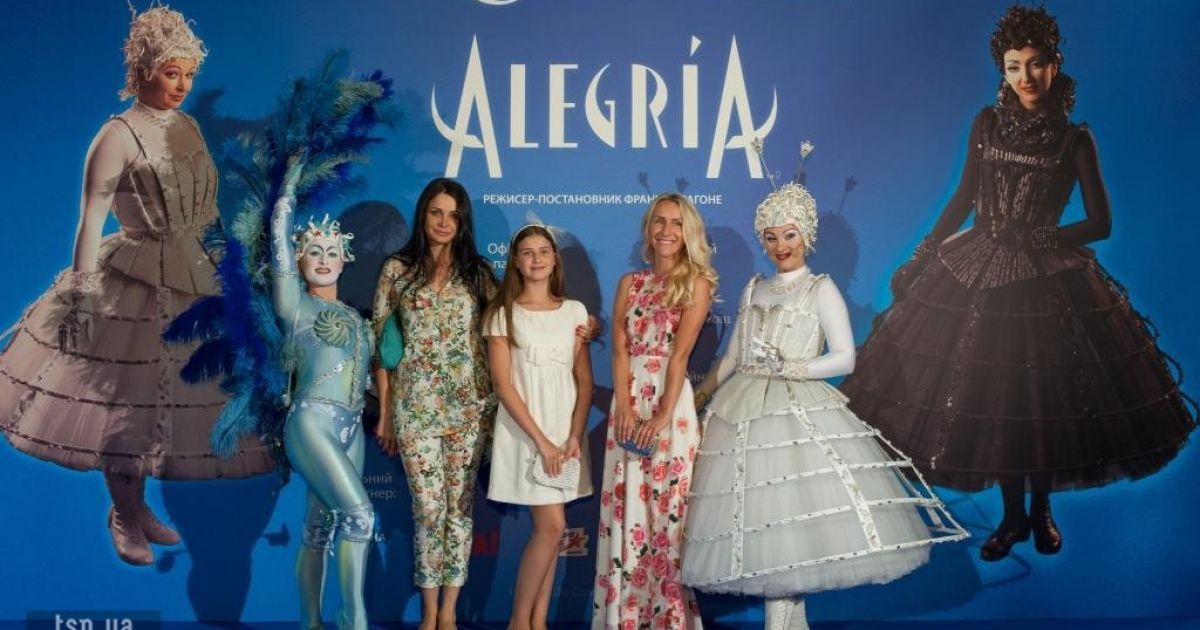 Українські знаменитості влаштували сімейні походи на виставу Цирку Дю Солей