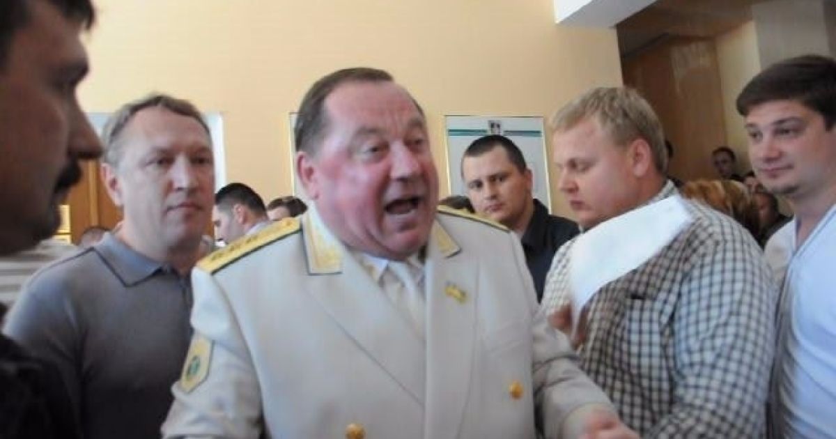 На думку екстрасенсів, у Мельника може зупинитися серце.