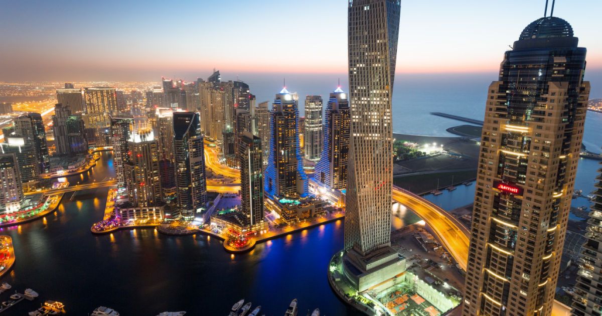 Дубай анонсировал масштабную вакцинацию от коронавируса препаратом Pfizer и BioNTech