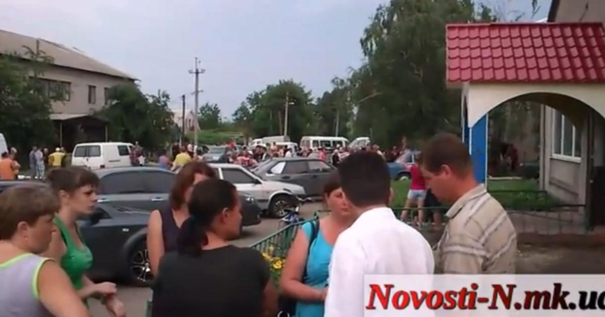 У Миколаївській області люди вимагають покарання для ґвалтівників