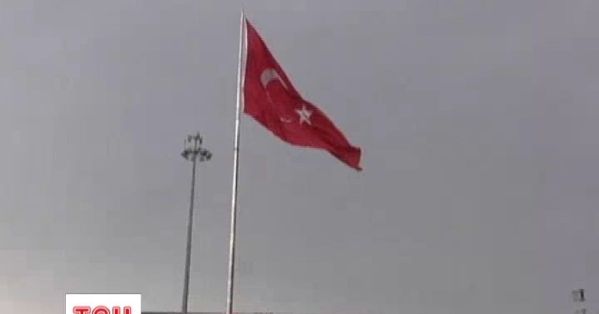 У Туреччині влада жорстко розганяє акції протесту