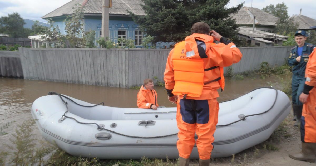 Наразі йде бурхливий потік води / © vk.com/antiamatue_pravda