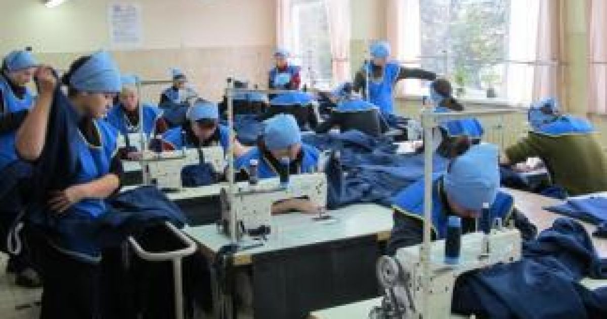 Швачки можуть вдягнути в модний одяг цілий регіон
