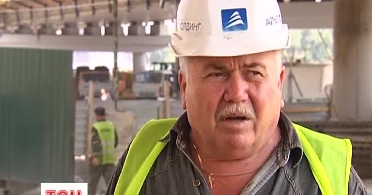 Будівельники кажуть, що роботи на Поштовій площі ще багато