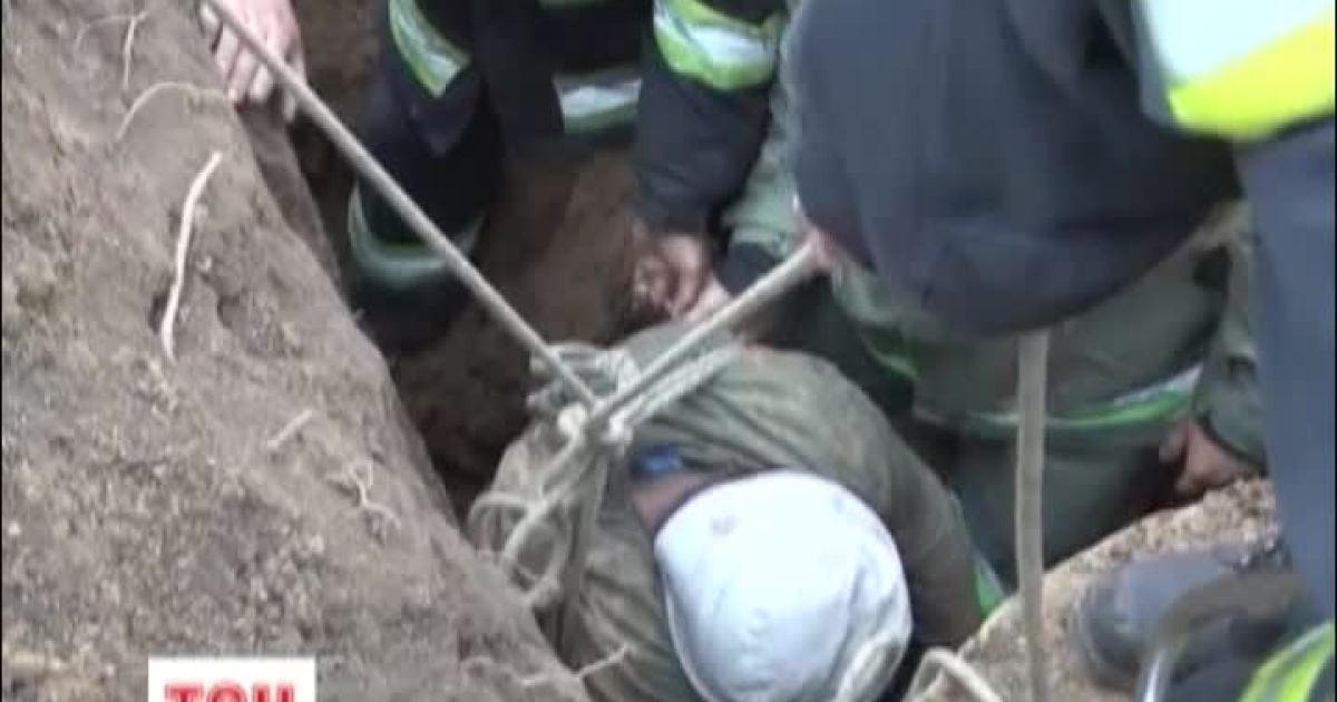 Двох чоловіків врятувати вдалося