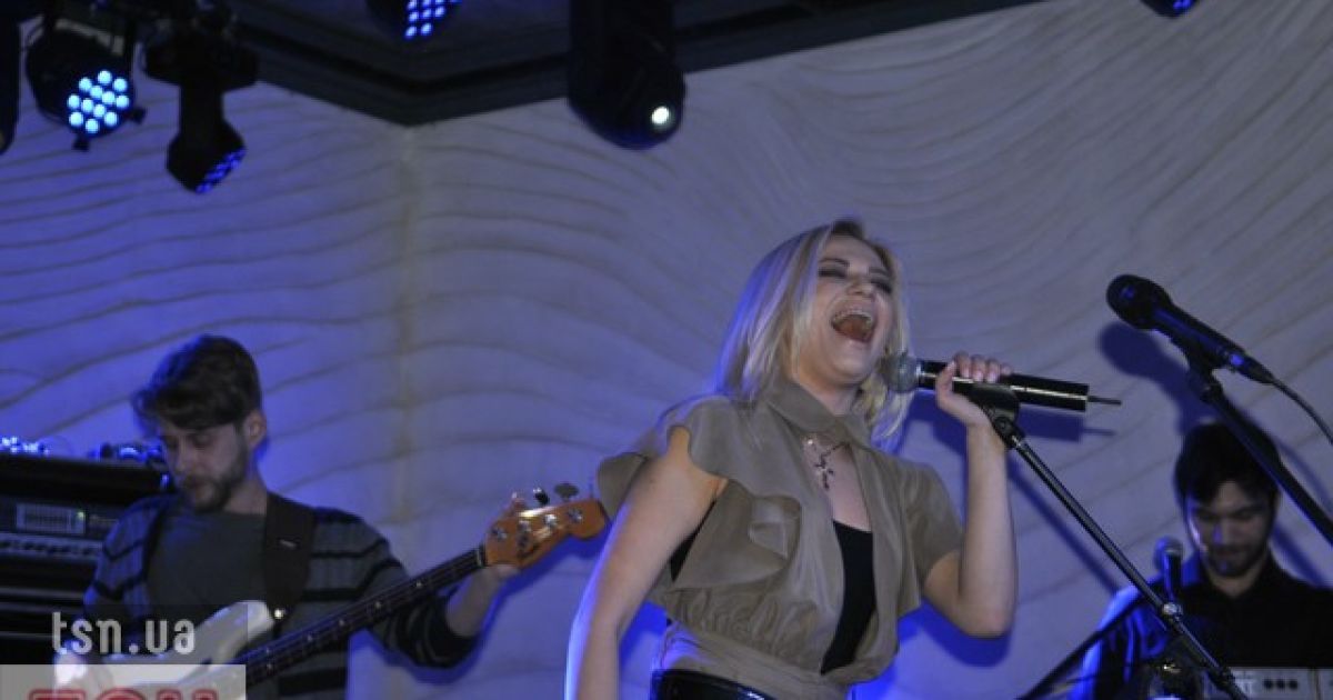 Alloise запалювала в Києві у березневу ніч