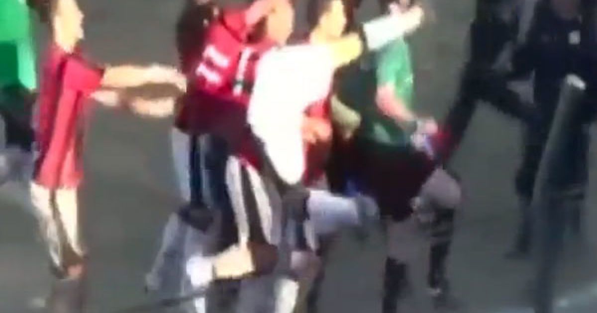 Гравець зарядив ногою в голову судді