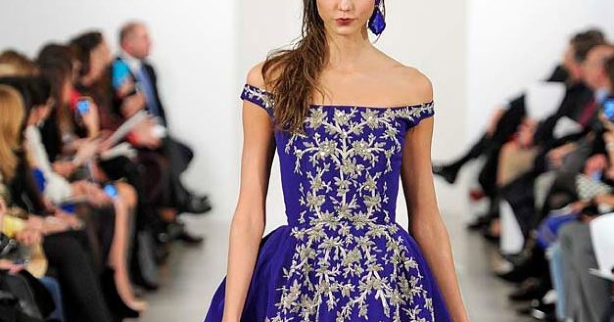 Oscar de la Renta порадував яскравими фарбами і елегантними силуетами нової колекції