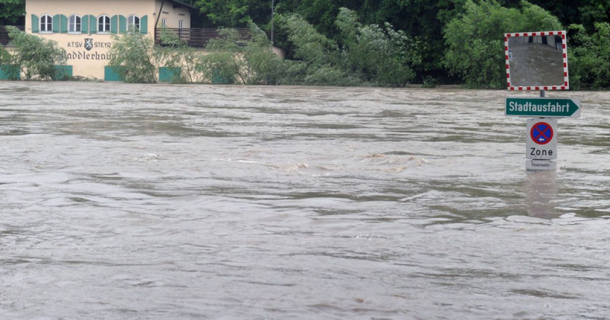 Європа потерпає від повеней / © Фото EPA/UPG