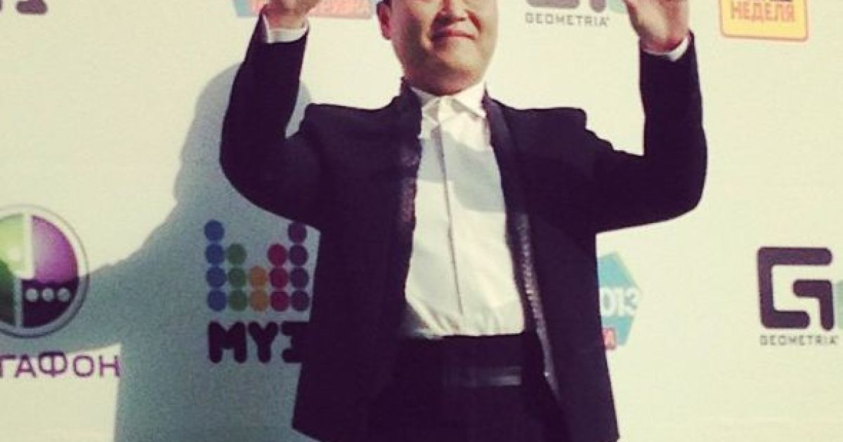 PSY став спец-гостем премії