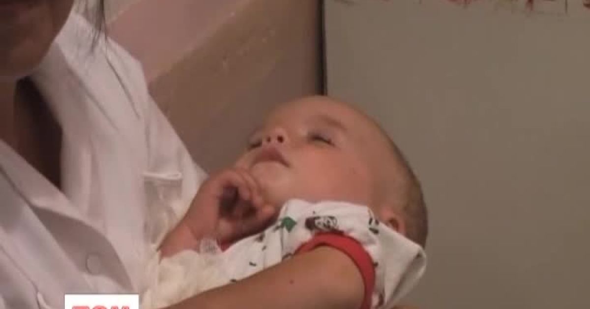 П'яна жінка відбулася штрафом за 2 падіння свого немовляти