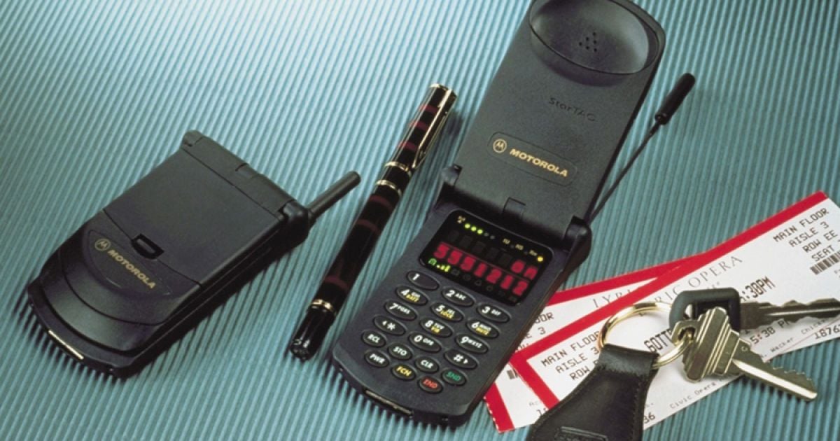 Перший телефон-розкладачка Motorola StarTAC