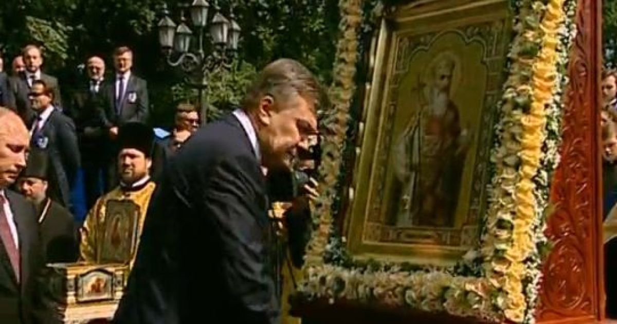 Молебень на Володимирівській гірці / © Інтер