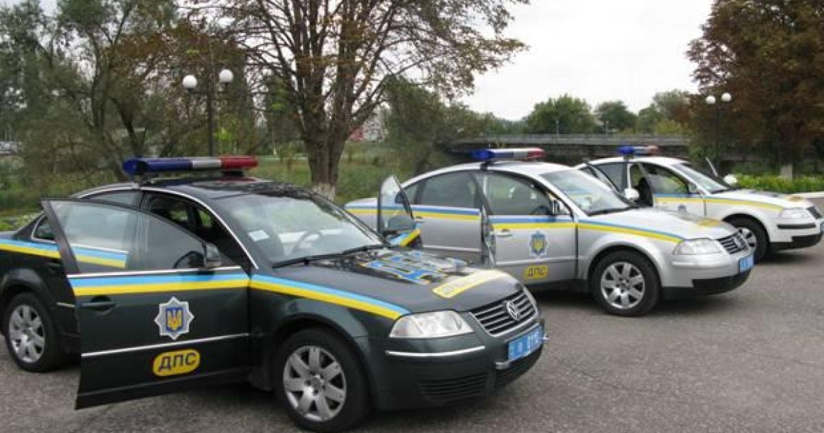 Затриманий спробував утекти на патрульній машині.