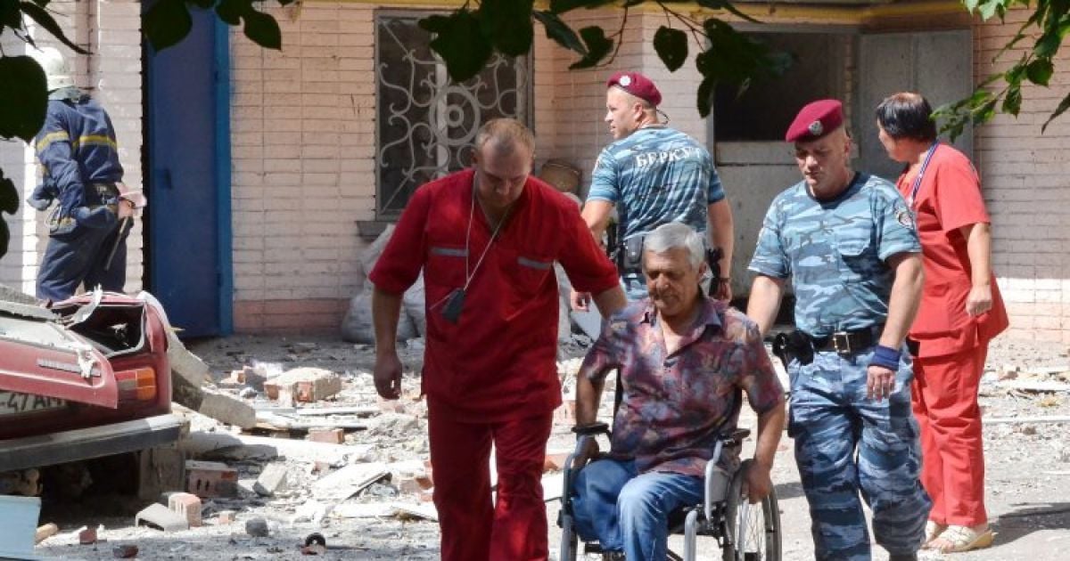 Страшний вибух багатоповерхівки у Луганську.