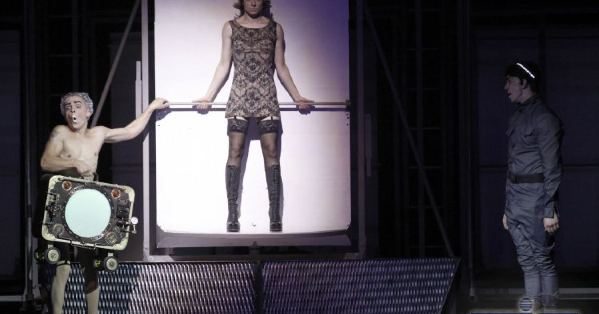 Шоу Rizoma "Time" в Києві. / © УНІАН