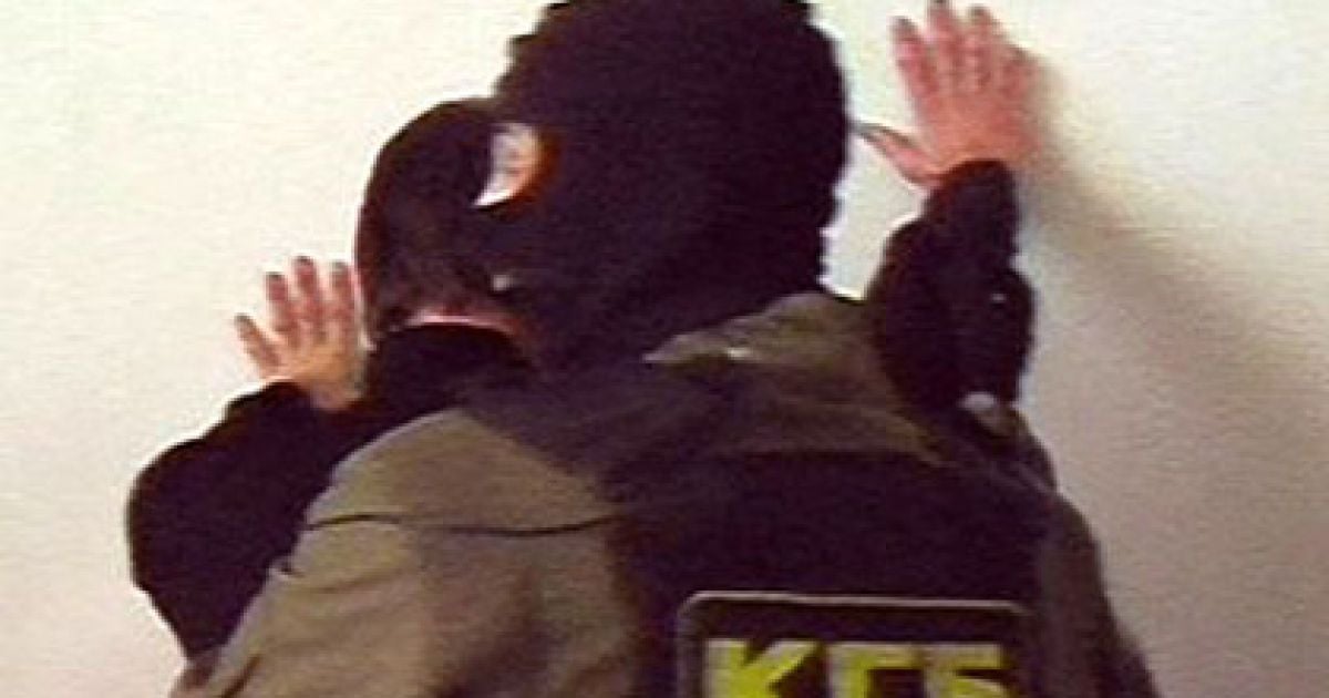 За хтивим хабарником слідкували працівники КДБ
