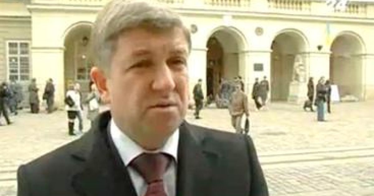 Чиновника затримали за хабар