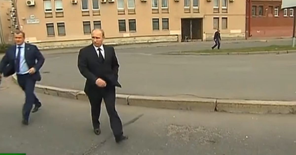 Путін прогулявся "без охорони"