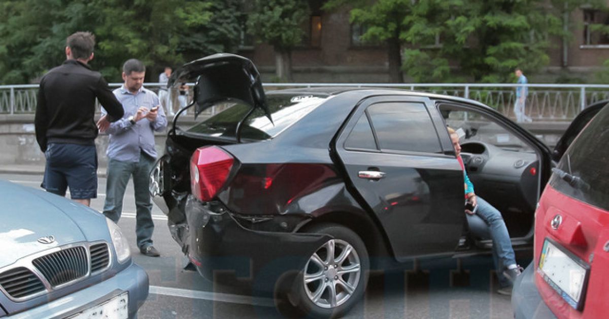 У Києві в районі станції метро "Шулявська" сталася велика аварія / © Сегодня