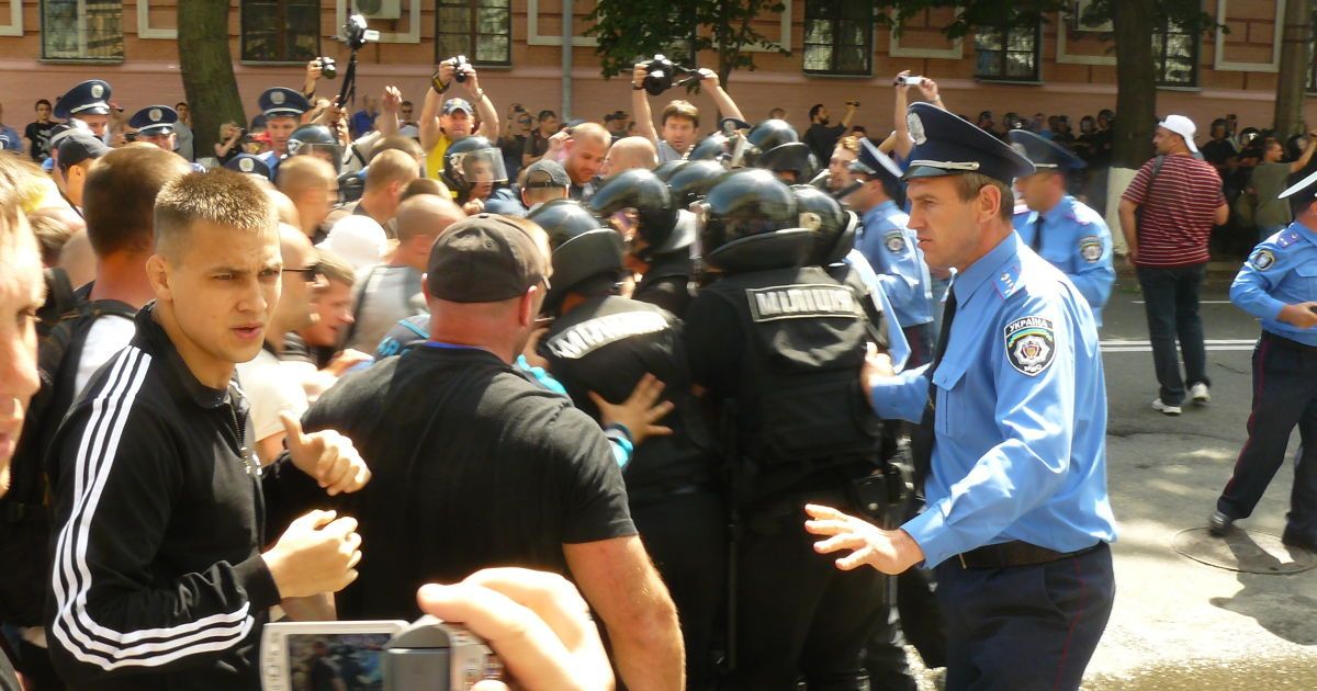 Радикальні українці вигідні владі