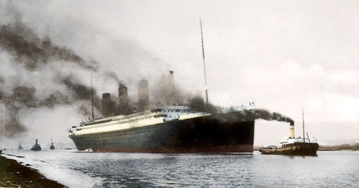 Отець Байлс молився разом з пасажирами кают другого і третього класів