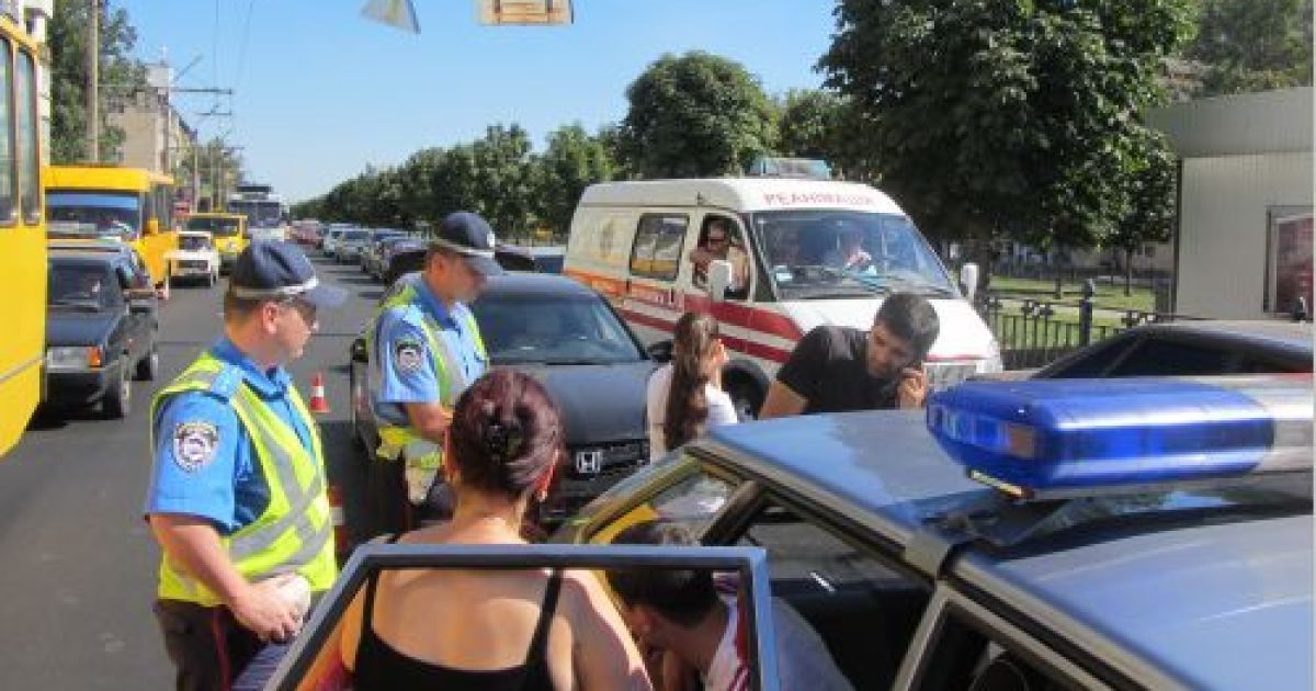 Винуватцеві ДТП не дали втекти активні громадяни