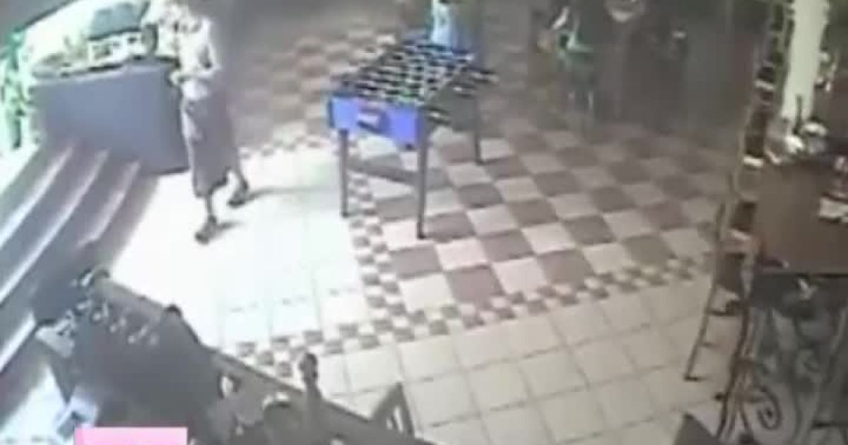 В інтернет виклали відео неймовірної аварії у Криму