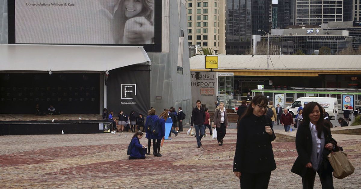 У Мельбурні привітали герцога і герцогиню Кембриджських з народженням сина / © Фото EPA/UPG