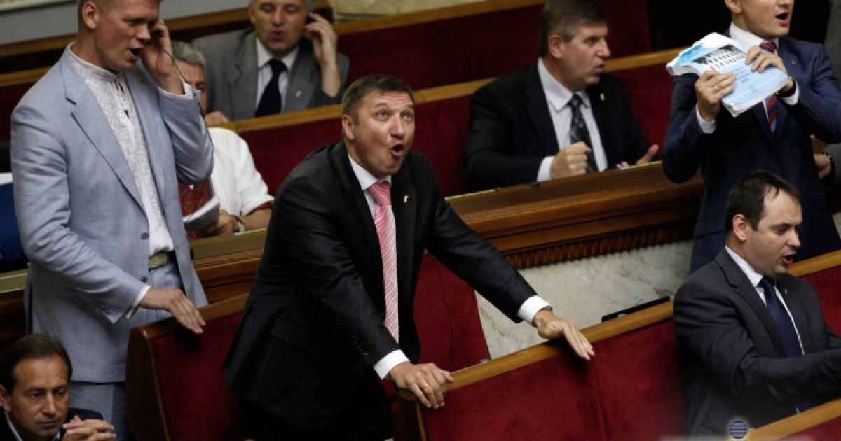 На останньому засіданні перед канікулами депутати перебували у піднесеному настрої / © УНІАН