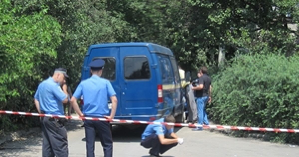 Грабіжники в Миколаєві влаштували стрілянину за 4 млн грн у "Газелі" інкасаторів