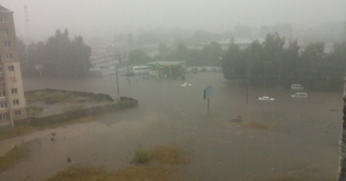 Злива у Луцьку / © pikabu.ru