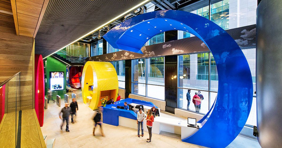 Google вже третій рік поспіль стає найкращим місцем для роботи.