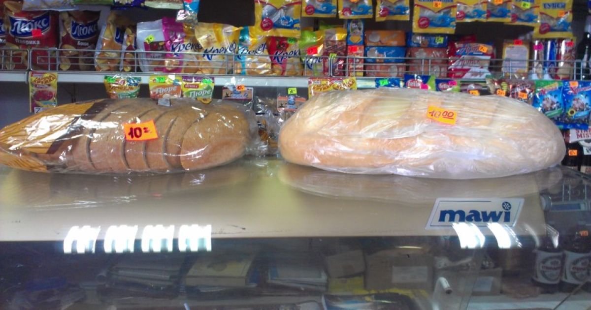Хліб у магазині на Центральному вокзалі м.Києва